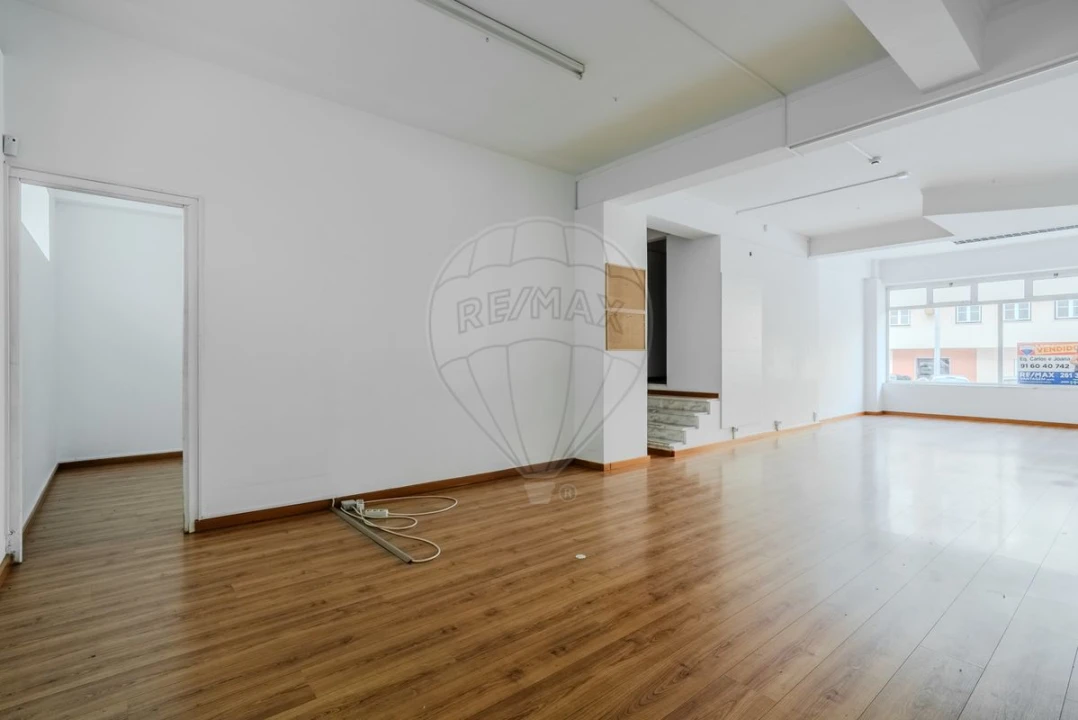 Loja para Venda em Santa Maria, São Pedro e Matacães Foto 12