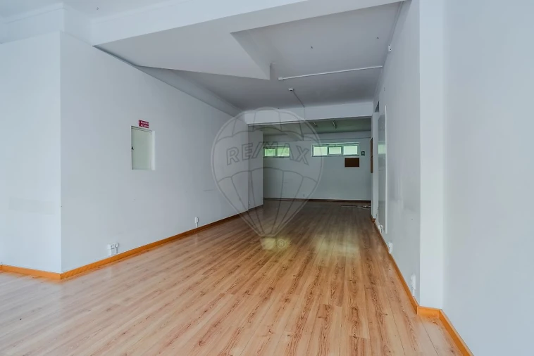 Loja para Venda em Santa Maria, São Pedro e Matacães Foto 17