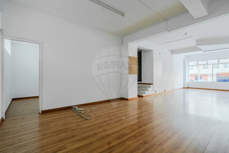 Loja para Venda em Santa Maria, São Pedro e Matacães Foto 12