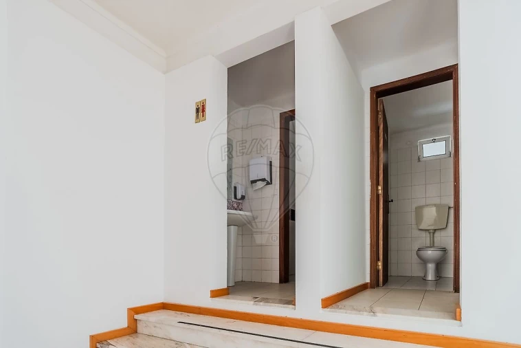 Loja para Venda em Santa Maria, São Pedro e Matacães Foto 19