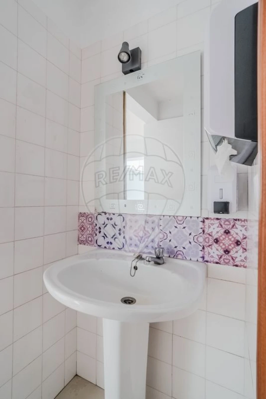 Loja para Venda em Santa Maria, São Pedro e Matacães Foto 21