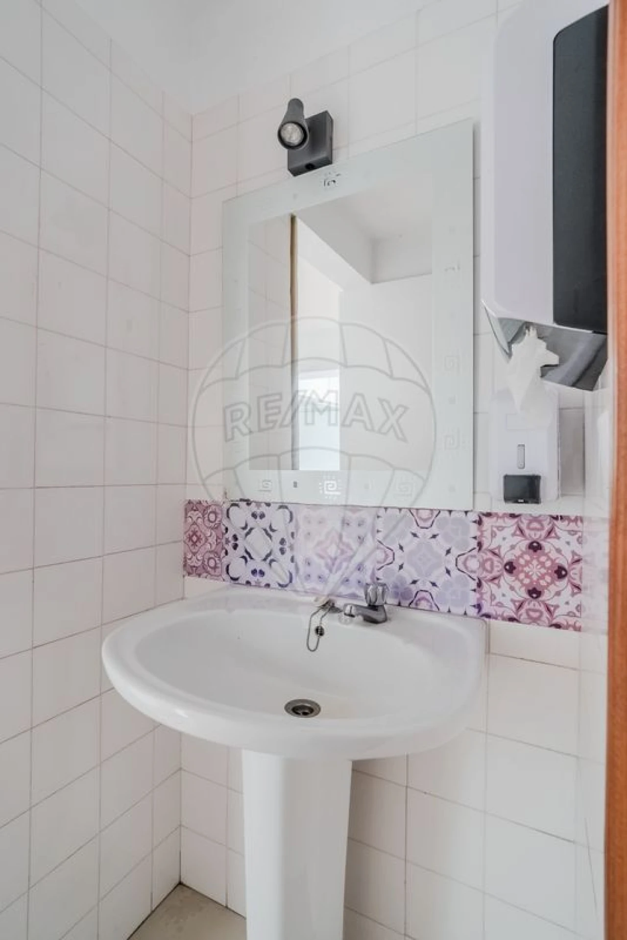 Loja para Venda em Santa Maria, São Pedro e Matacães Foto 21