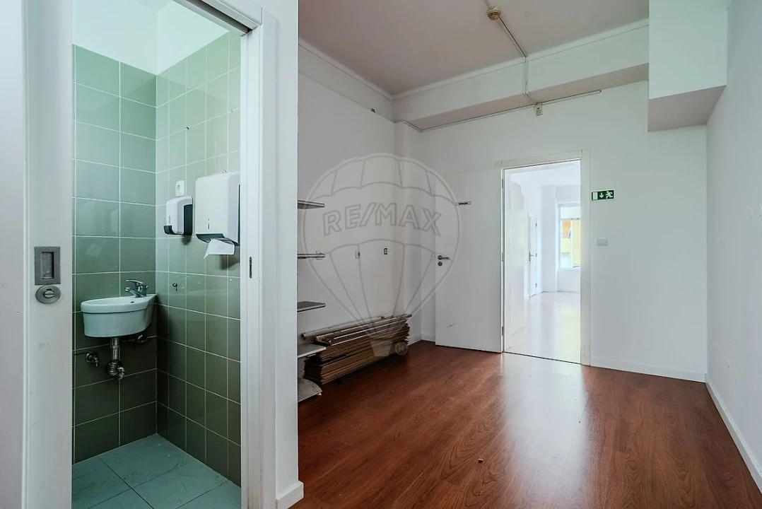 Loja para Venda em Santa Maria, São Pedro e Matacães Foto 7