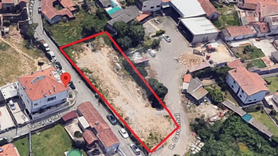 Terreno para Venda em Arcozelo Foto 2