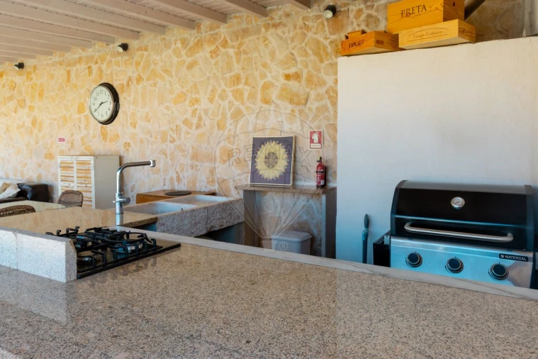 Moradia T5 para Venda em Vimieiro Foto 5