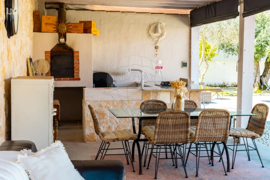 Moradia T5 para Venda em Vimieiro Foto 3