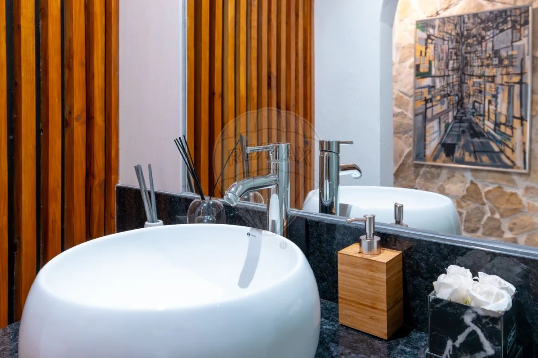 Moradia T5 para Venda em Vimieiro Foto 32