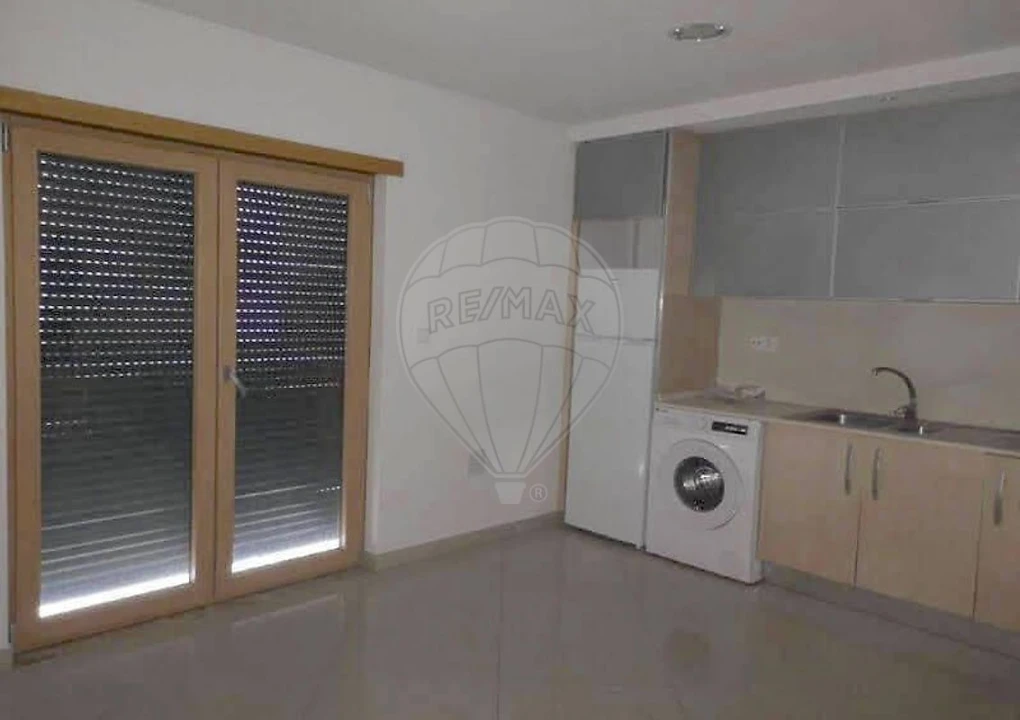 Apartamento T4 para Venda em Pinhal Novo Foto 2