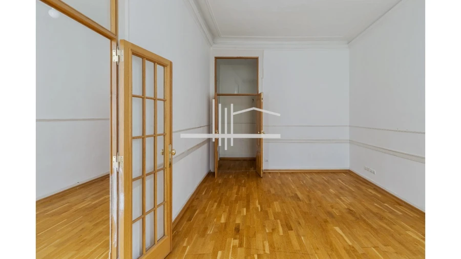 Escritório para Arrendamento em Santa Maria Maior Foto 16