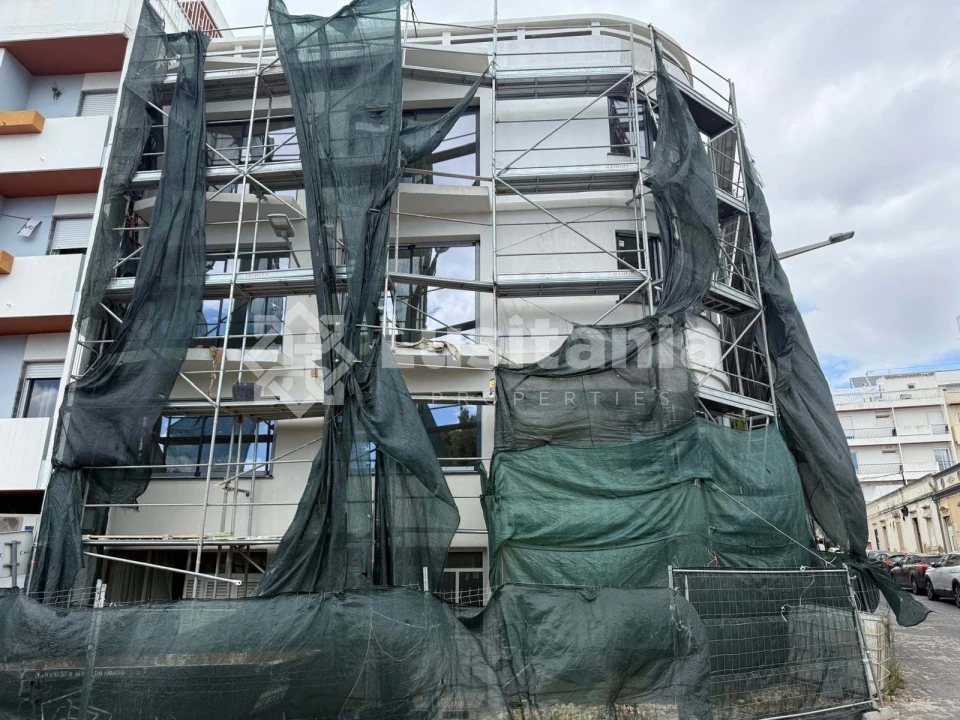Apartamento T30 para Venda em Faro (Sé e São Pedro) Foto 1