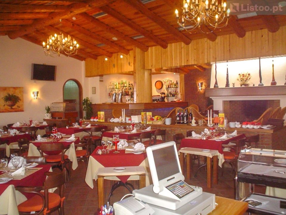 Negócio para Venda em Porches Foto 7