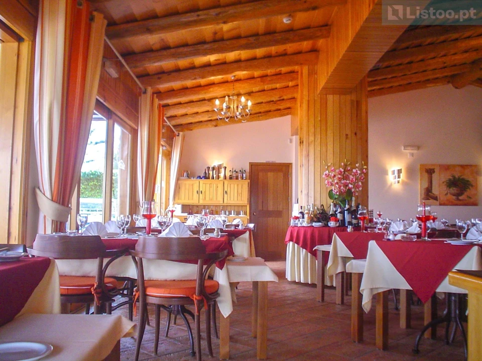 Negócio para Venda em Porches Foto 1