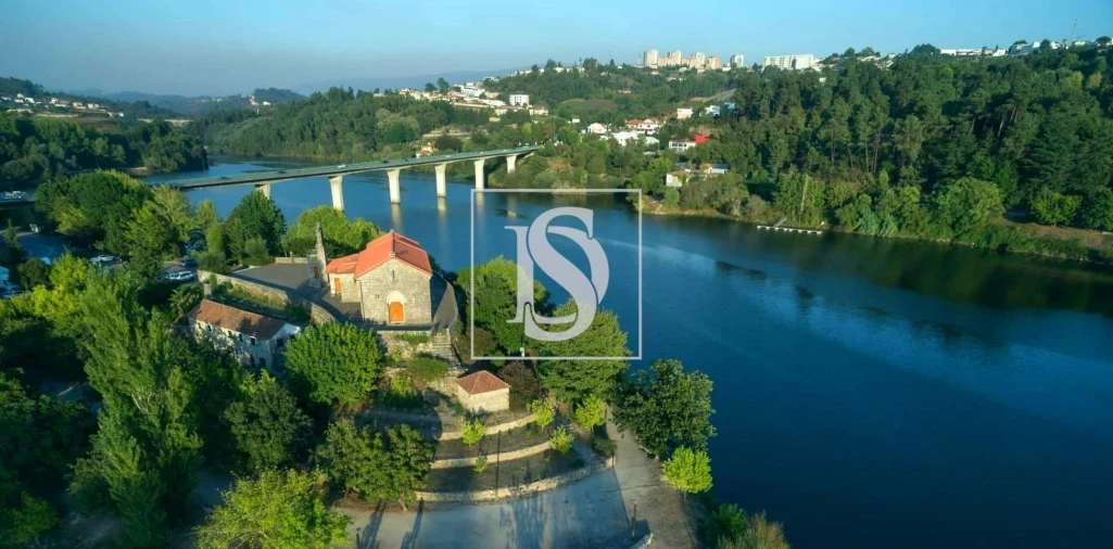 Terreno para Venda em Alpendorada, Várzea e Torrão Foto 11