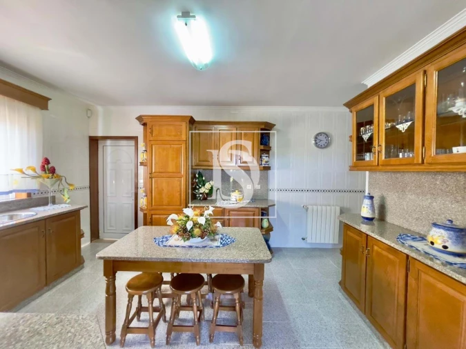 Moradia T5 para Venda em Longos Foto 7