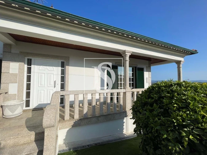 Moradia T5 para Venda em Longos Foto 1