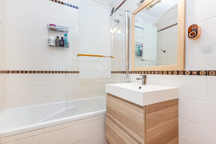 Apartamento T2 para Venda em Quarteira Foto 3