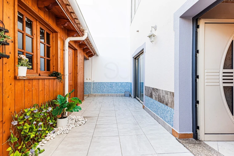 Apartamento T2 para Venda em Quarteira Foto 2