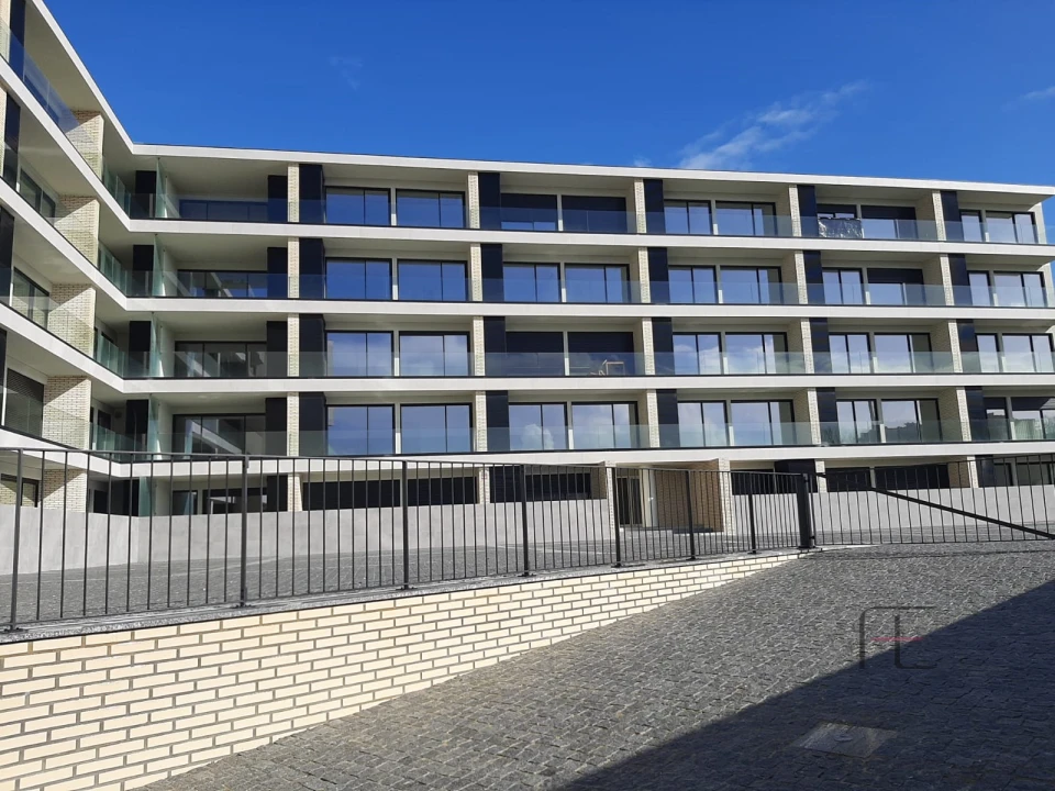 Apartamento T1 para Arrendamento em Santa Marinha e São Pedro da Afurada Foto 40