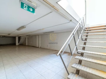 Loja para Arrendamento em Cedofeita, Santo Ildefonso, Sé, Miragaia, São Nicolau e Vitória