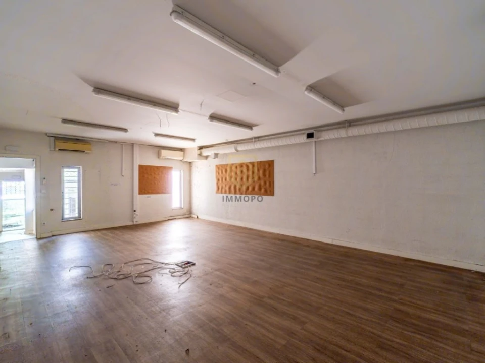 Loja para Arrendamento em Cedofeita, Santo Ildefonso, Sé, Miragaia, São Nicolau e Vitória Foto 9