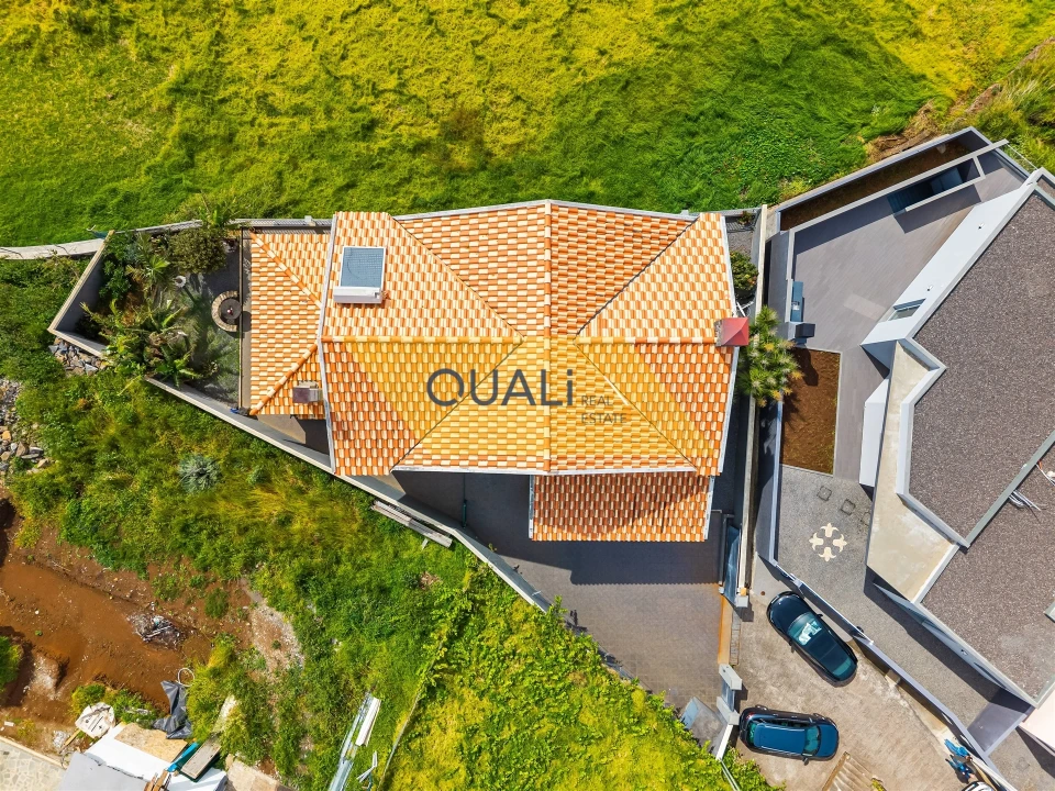 Moradia T4 para Venda em Estreito da Calheta Foto 46