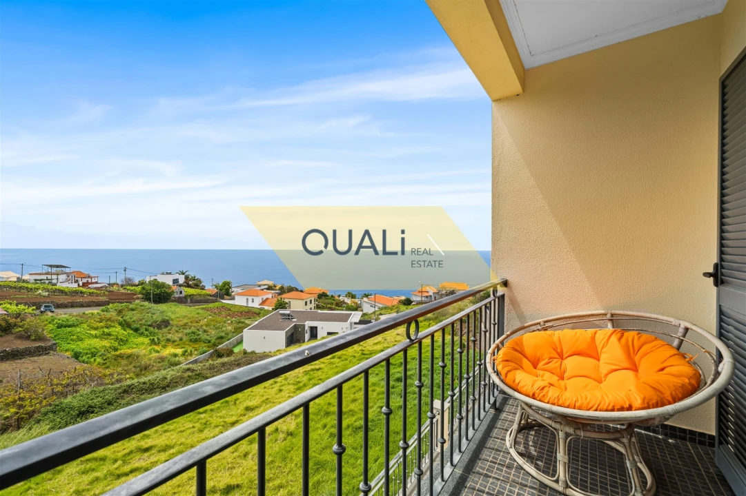 Moradia T4 para Venda em Estreito da Calheta Foto 26