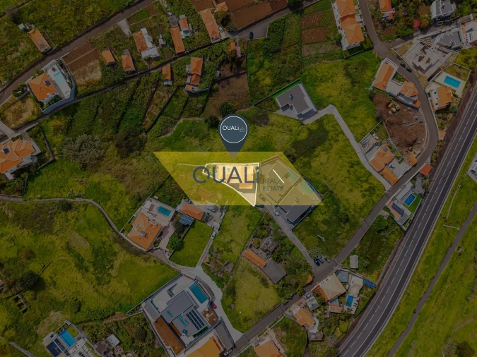 Moradia T4 para Venda em Estreito da Calheta Foto 48