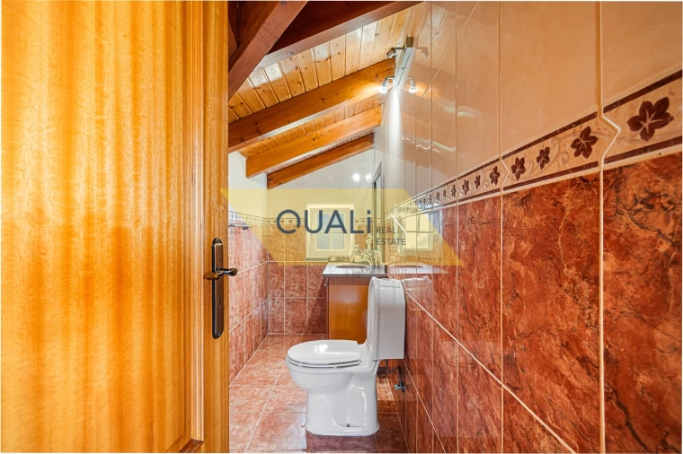 Moradia T4 para Venda em Estreito da Calheta Foto 38