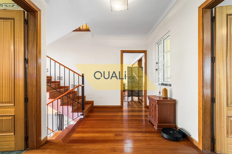 Moradia T4 para Venda em Estreito da Calheta Foto 31