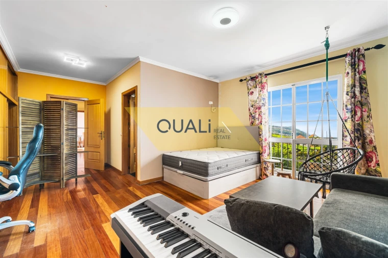 Moradia T4 para Venda em Estreito da Calheta Foto 34