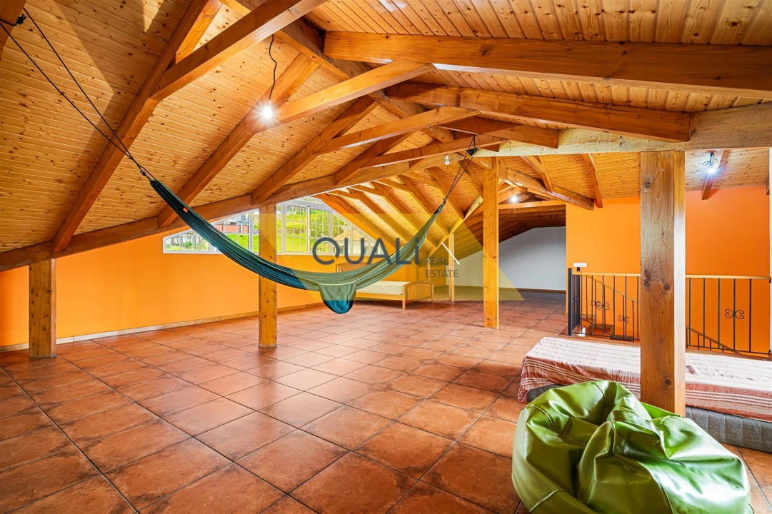 Moradia T4 para Venda em Estreito da Calheta Foto 42