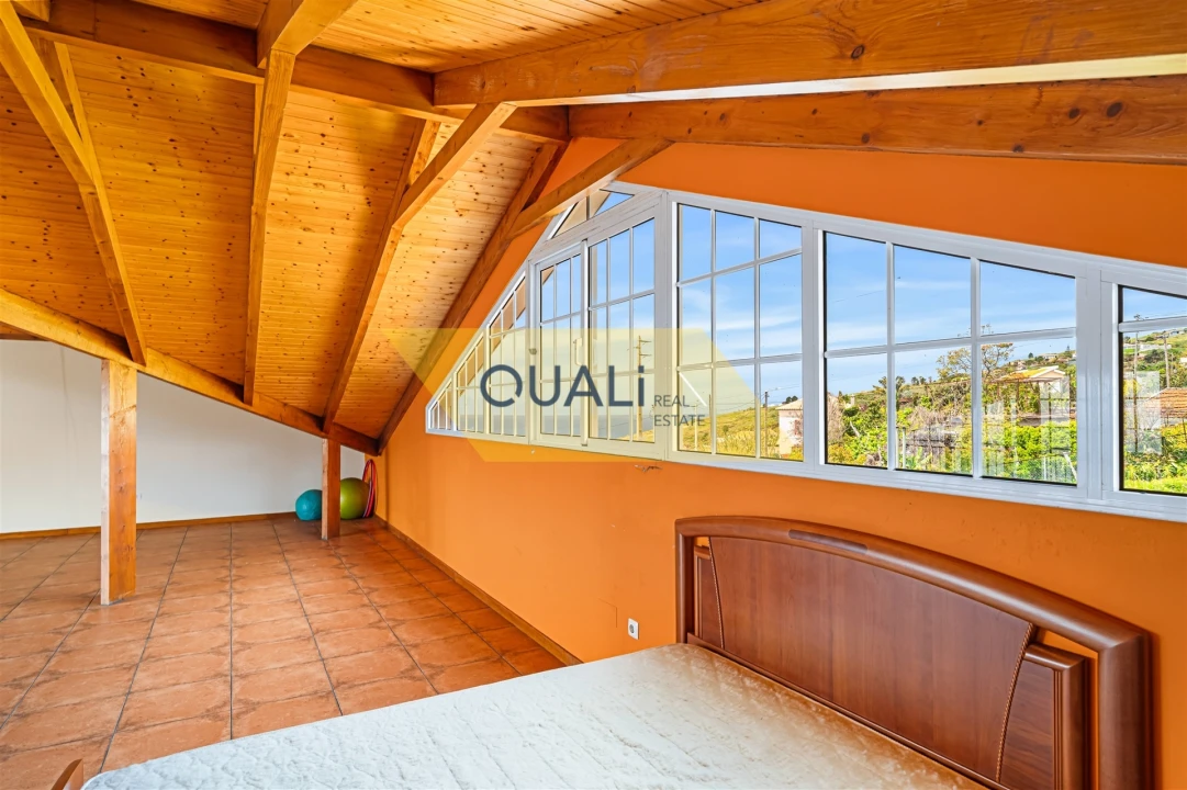 Moradia T4 para Venda em Estreito da Calheta Foto 40