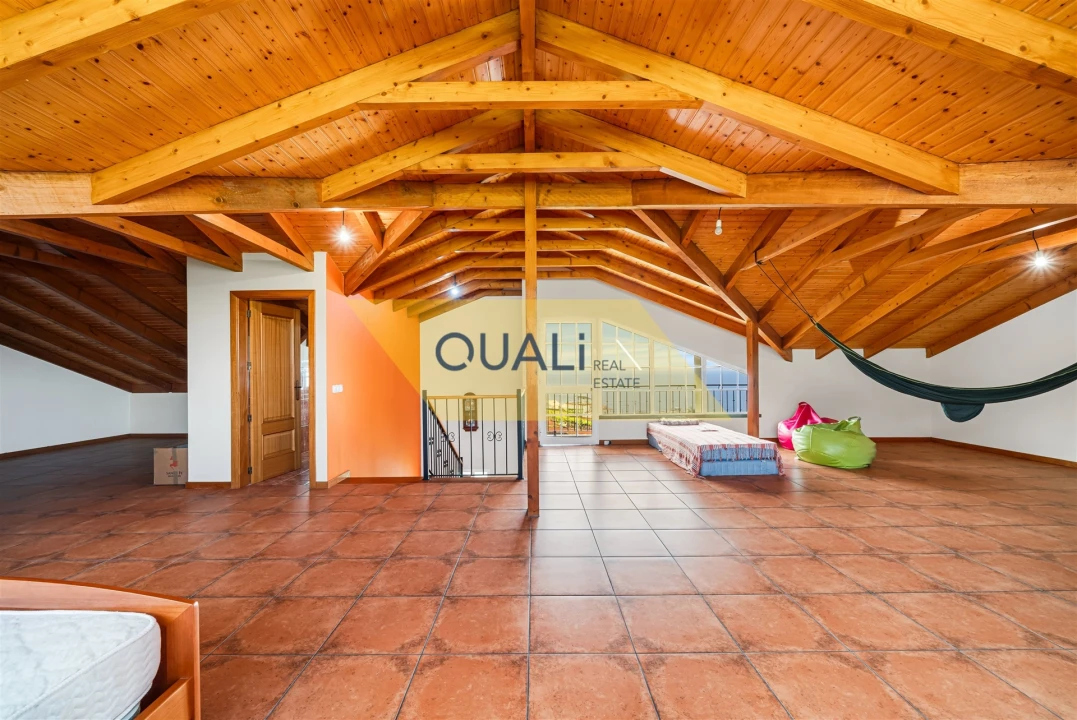 Moradia T4 para Venda em Estreito da Calheta Foto 39