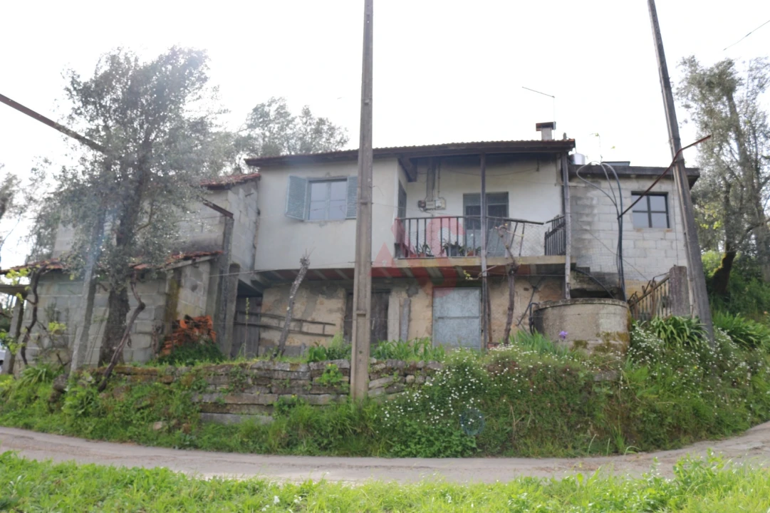 Moradia T2 para Venda em Fervença Foto 1