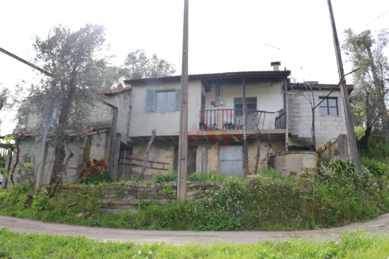 Moradia T2 para Venda em Fervença Foto 1