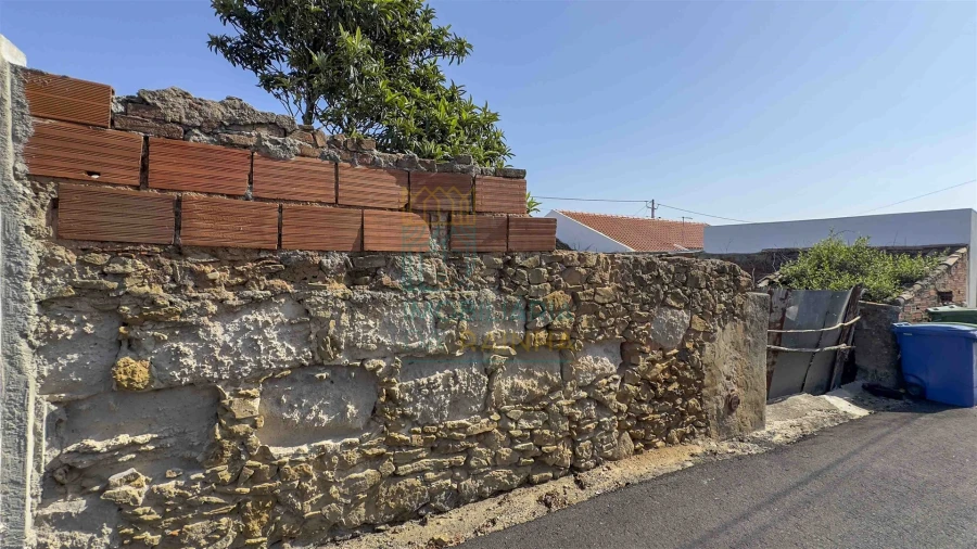 Moradia T2 para Venda em Vau Foto 5