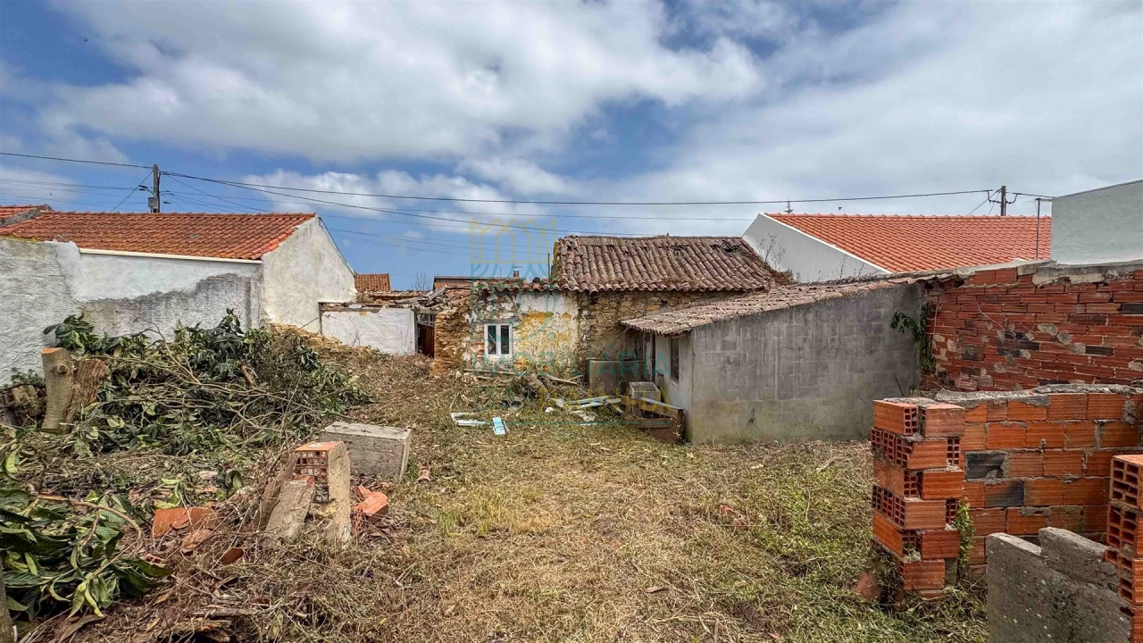 Moradia T2 para Venda em Vau Foto 4