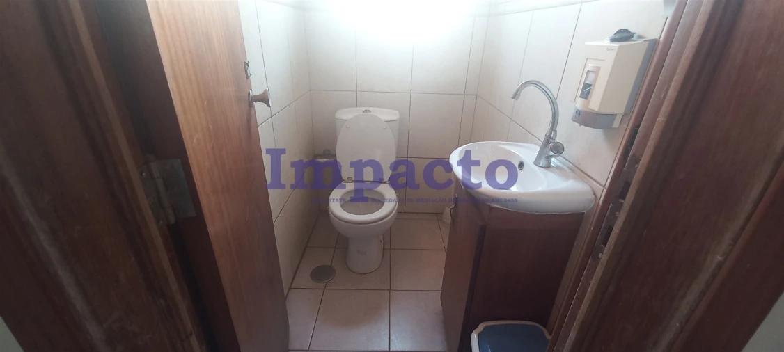 Armazém para Venda em Gafanha da Encarnação Foto 22