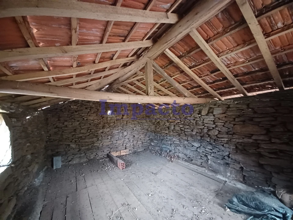 Moradia T0 para Venda em Fermedo Foto 3