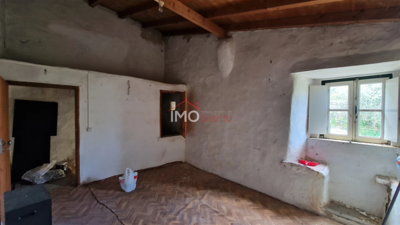 Moradia T1 para Venda em Santa Maria da Devesa Foto 11