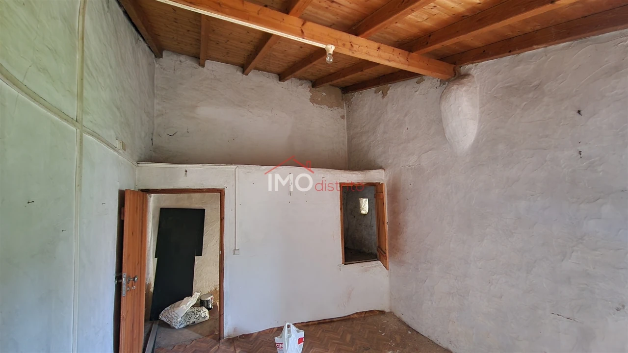 Moradia T1 para Venda em Santa Maria da Devesa Foto 13