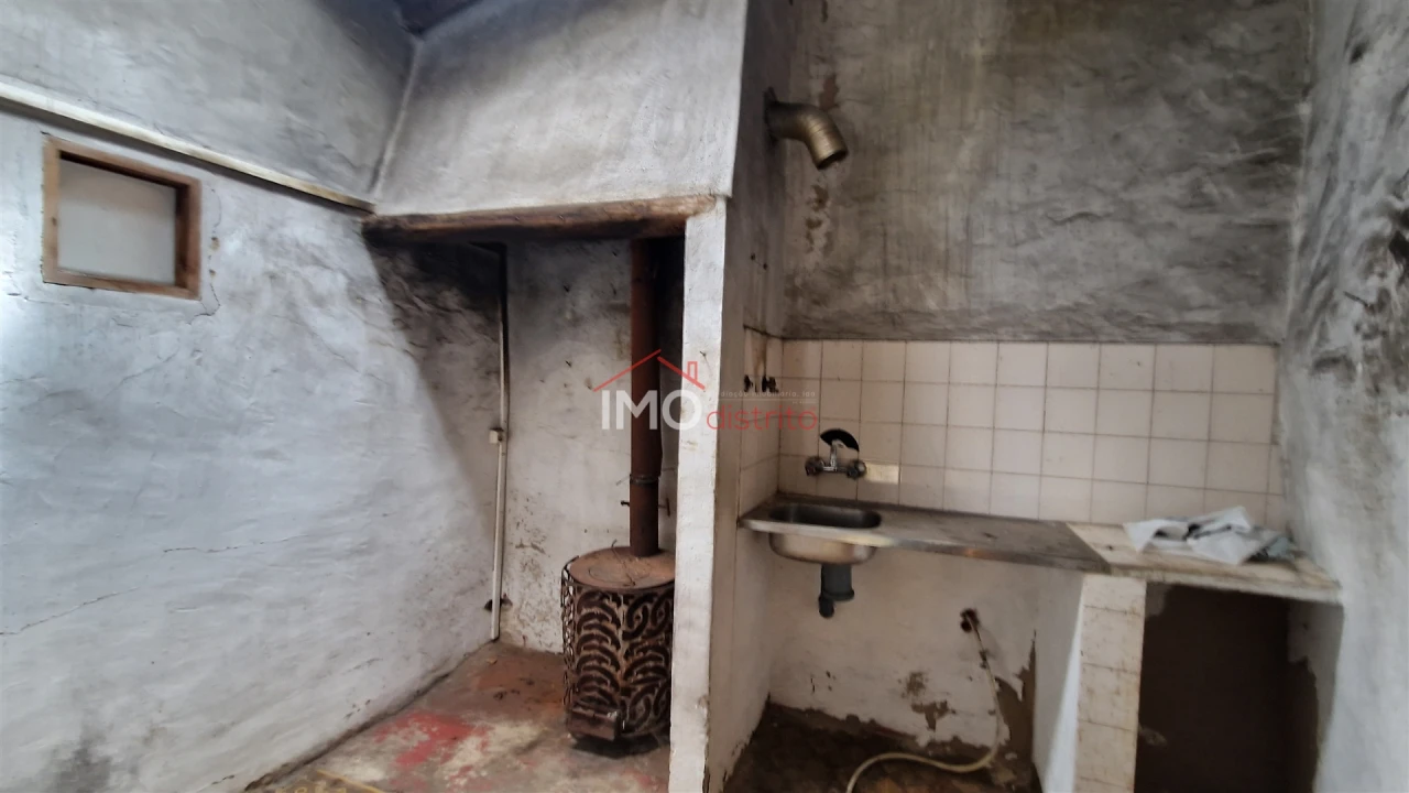 Moradia T1 para Venda em Santa Maria da Devesa Foto 12