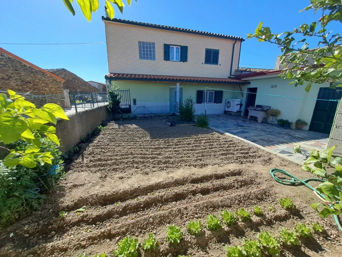 Moradia T4 para Venda em Sendim e Atenor Foto 2