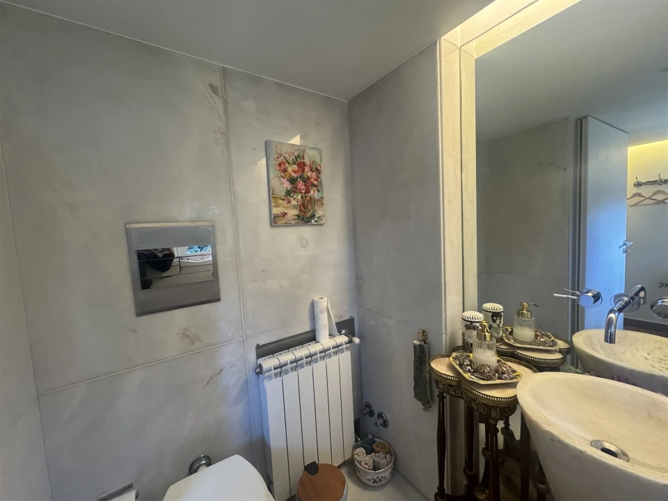 Moradia T7 para Venda em Lordelo do Ouro e Massarelos Foto 20