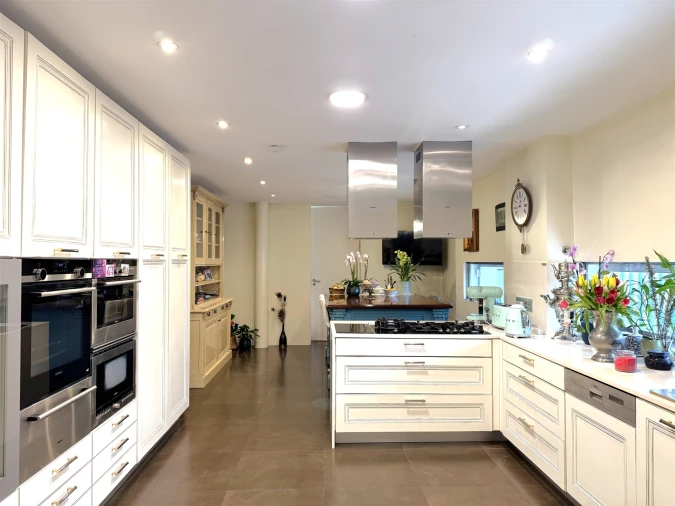 Moradia T7 para Venda em Lordelo do Ouro e Massarelos Foto 22