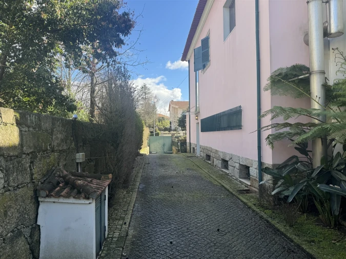 Moradia T7 para Venda em Lordelo do Ouro e Massarelos Foto 52