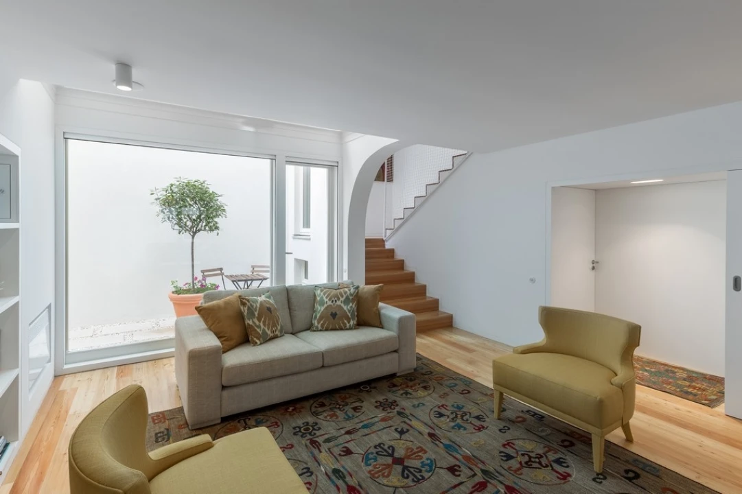 Moradia T2 para Arrendamento em Aldoar, Foz do Douro e Nevogilde Foto 2