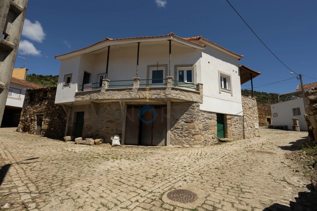 Moradia T0 para Venda em Vilares de Vilariça Foto 1