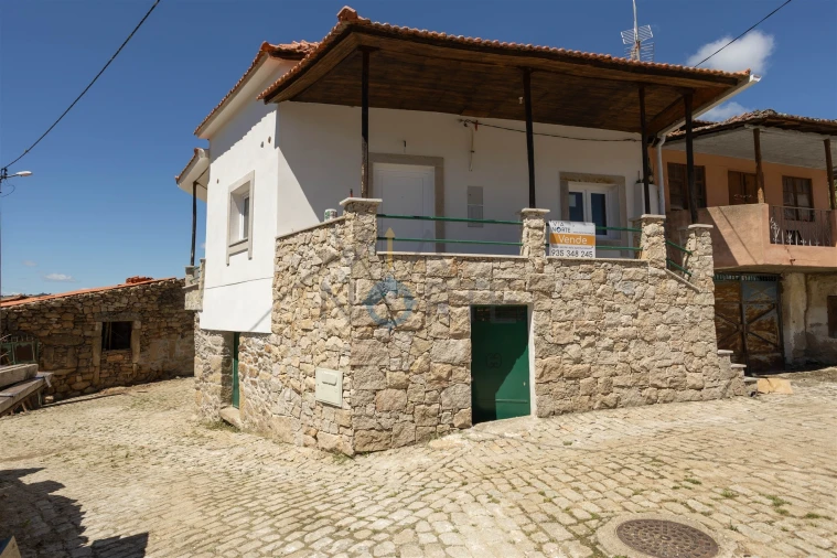 Moradia T0 para Venda em Vilares de Vilariça Foto 3