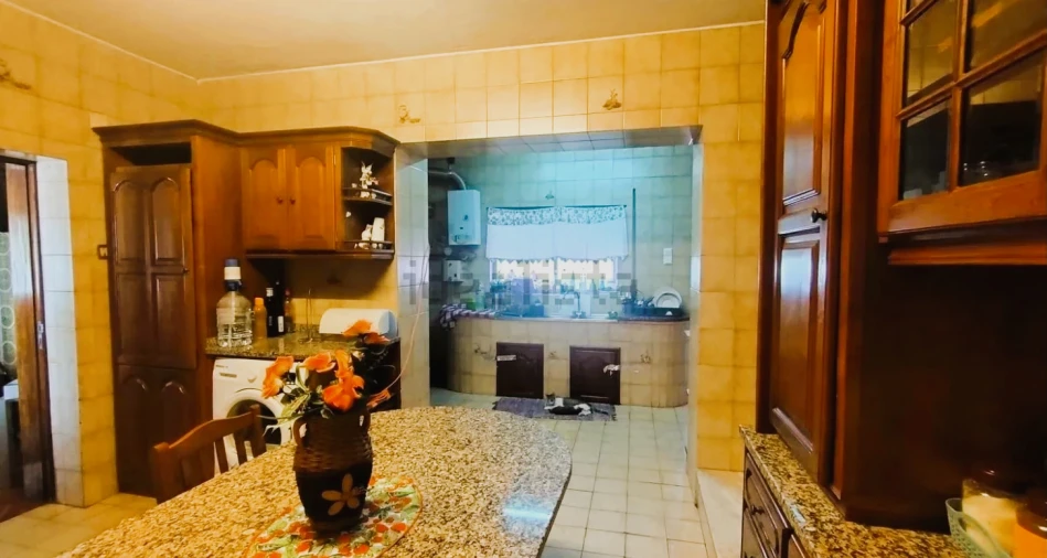 Moradia T5 para Venda em Pedome Foto 7